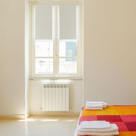 Corner Cavour Apartment 萨萨里 外观 照片