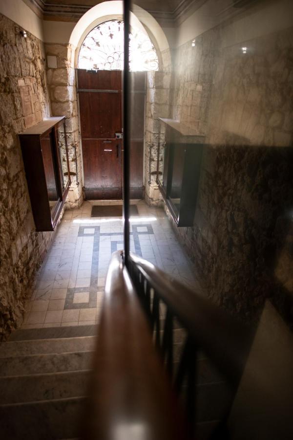 Corner Cavour Apartment 萨萨里 外观 照片
